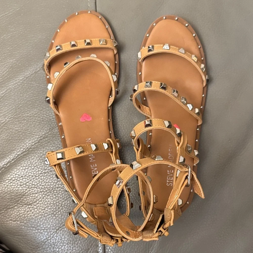 Steve Madden trendy tan